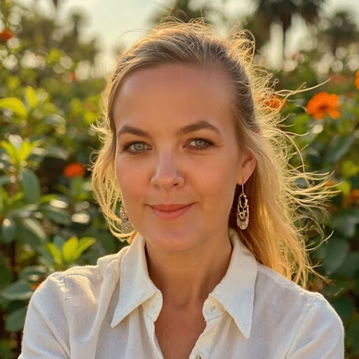 Amy Parsons headshot