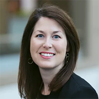 Katie Minihan headshot