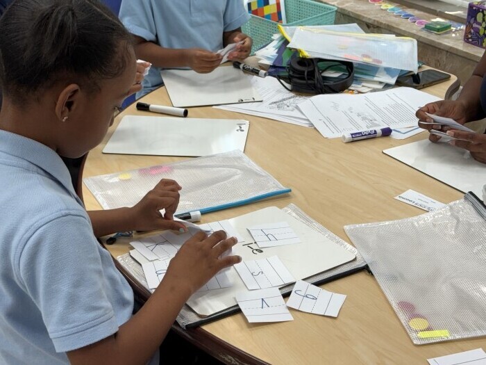 elementary student learning literacy