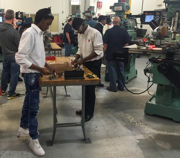 Vertus HS shop class