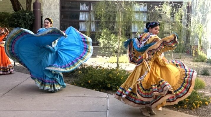 folklorico student dancers